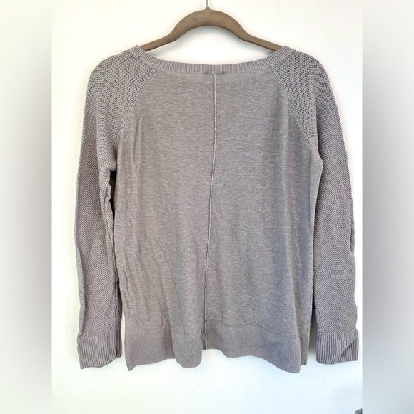 Gap | Gray Sweater - Picture 5 of 7